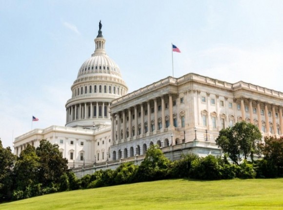 واشنطن: اعتقال رجل في محيط مبنى الكونغرس بحوزته أسلحة