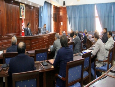 صفاقس: وزير الصحة يجتمع بممثلي نقابات القطاع الصحي